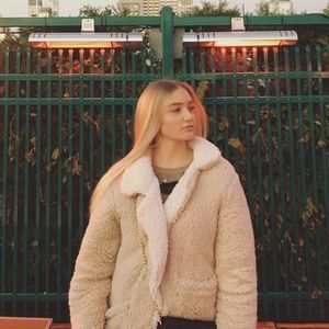 Meet your Posher, Luisa